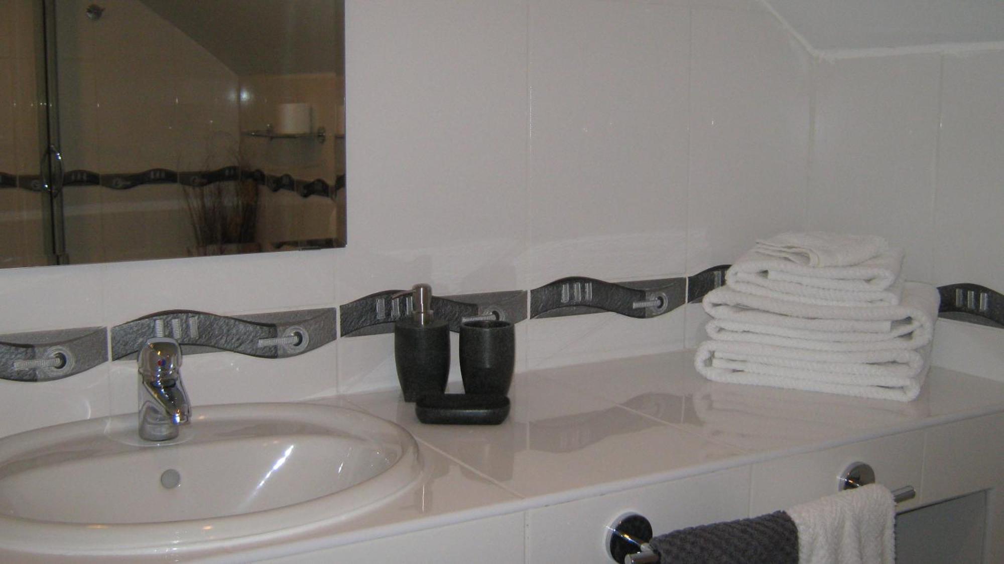 Fuchsia Lodge - New Luxury 5* Beachside Lodge With Sauna - 4 Beds Ensuite - Spectacular Location Уотървил Екстериор снимка