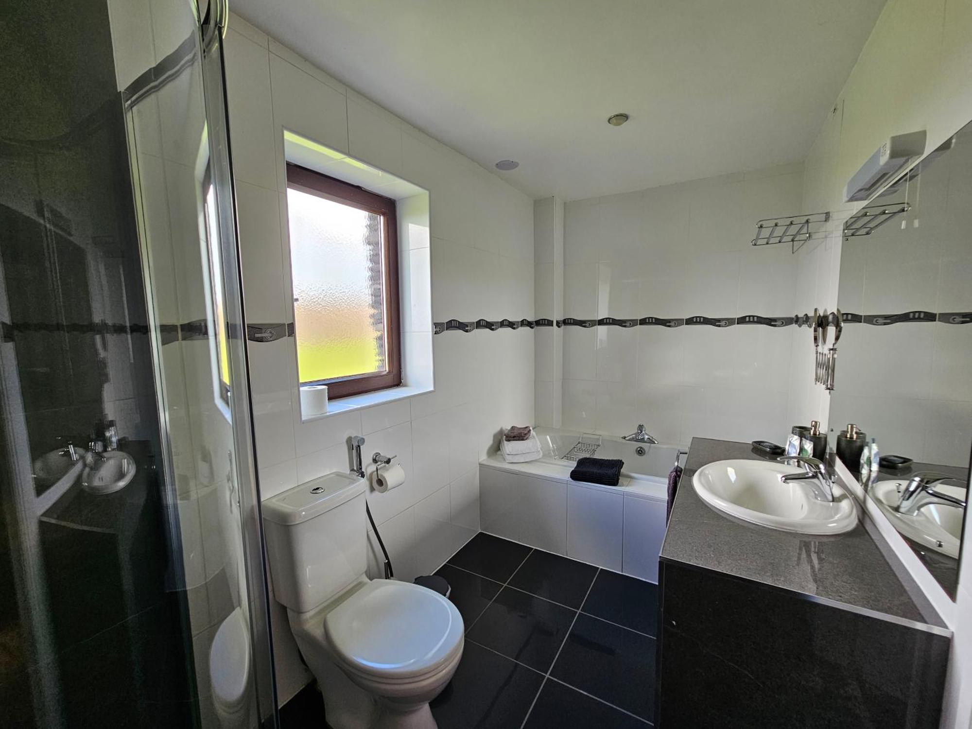 Fuchsia Lodge - New Luxury 5* Beachside Lodge With Sauna - 4 Beds Ensuite - Spectacular Location Уотървил Екстериор снимка
